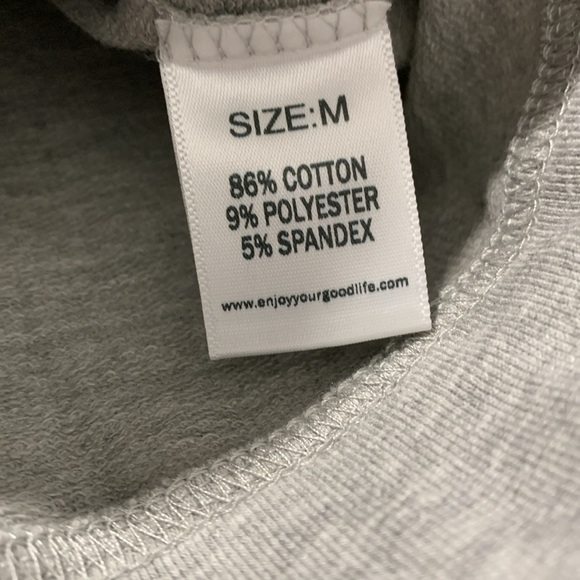 NWT Goodlife gray Sweater Hoodie Printed " NO BS"
Dr. Barbara Sturm Size M - Picture 3 of 7